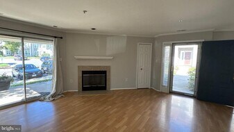 7655 Stony Creek Ln in Ellicott City, MD - Building Photo