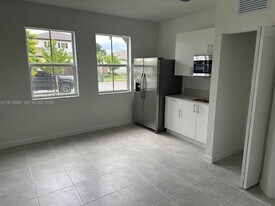 2371 SE 23rd Ave in Homestead, FL - Building Photo