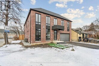 78 Burncrest Dr in Toronto, ON - Building Photo - Building Photo