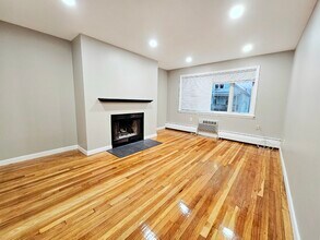 40 Evergreen St, Unit 37 in Boston, MA - Building Photo - Building Photo