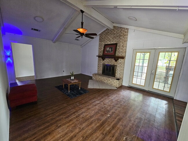 115 Sylvia St in New Boston, TX - Foto de edificio - Building Photo