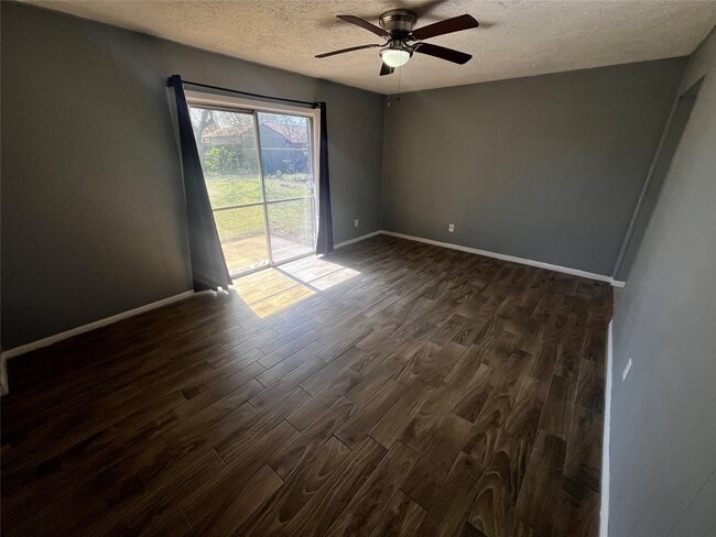 1471 Cool Spring Dr in Houston, TX - Building Photo - Building Photo