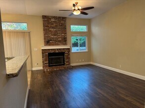 1450 Penhurst Way in Roseville, CA - Building Photo - Building Photo