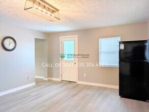 15265 Lincoln Way W in Dalton, OH - Building Photo - Building Photo