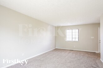 5314 Traditions Dr, Unit 61 in Indianapolis, IN - Foto de edificio - Building Photo