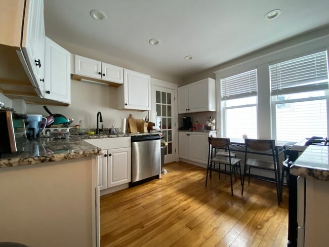 6 Westminster St, Unit #2