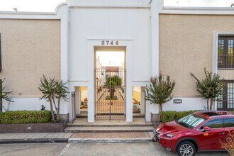 Trafalgar Place Townhome Condominiums in Houston, TX - Foto de edificio - Building Photo