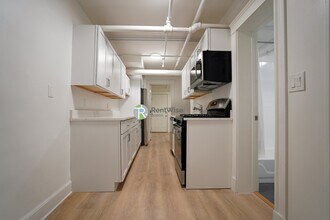 6 Camelot Ct, Unit A in Boston, MA - Building Photo - Building Photo