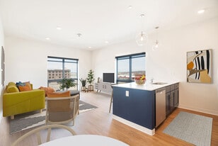 Urbane 1220 in Sioux City, IA - Building Photo