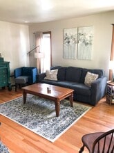 2928 N 74th St in Milwaukee, WI - Foto de edificio - Building Photo