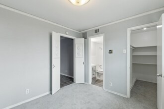 308 E 8th St in Dallas, TX - Foto de edificio - Building Photo