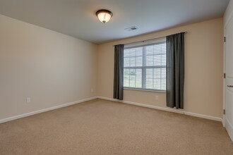 217 Spring Gardens Drive in Belmont, NC - Building Photo - Building Photo