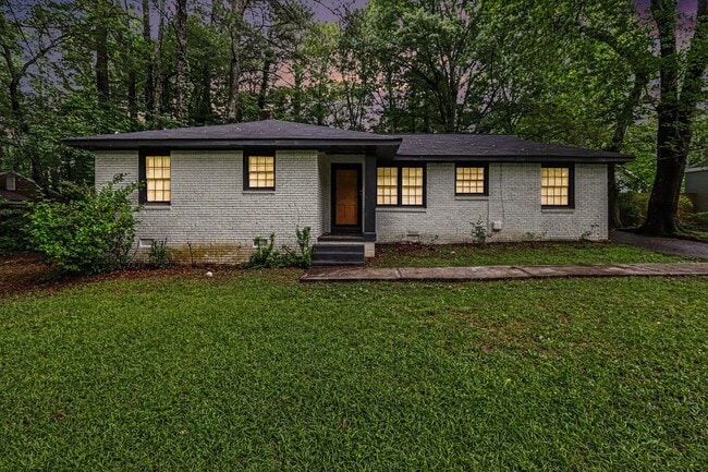 property at 3743 Poplar Dr