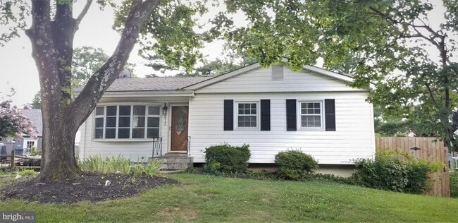 property at 213 Hardy Pl