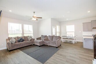 4924 Dewy Rose Ln in Fort Worth, TX - Building Photo - Building Photo