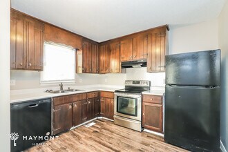 4232 Romaine St in Greensboro, NC - Foto de edificio - Building Photo