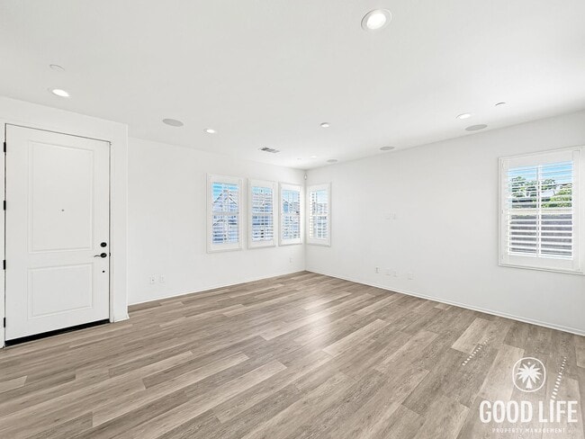 1037 Camino Marcela in Chula Vista, CA - Building Photo - Building Photo