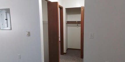 602 Van Dorn St in Polk City, IA - Foto de edificio - Building Photo