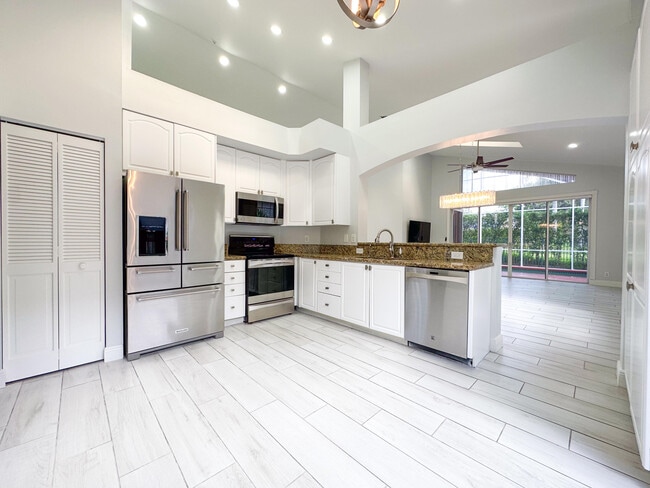 6255 NW 24th St in Boca Raton, FL - Building Photo - Building Photo