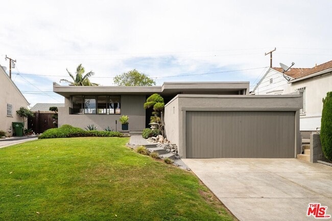 423 W Ellis Ave in Inglewood, CA - Building Photo - Building Photo