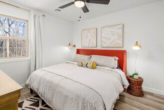 1 Iris Way in Bentonville, AR - Building Photo - Building Photo