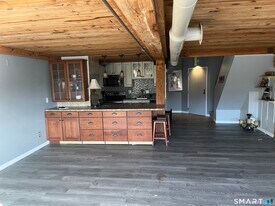 68 Thermos Ave in Norwich, CT - Building Photo