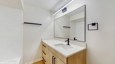 NorthEnd Apartments in Libertyville, IL - Foto de edificio - Building Photo