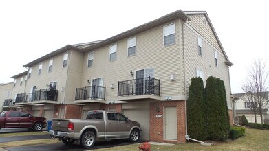 6272 Cheshire Park Dr in Clarkston, MI - Building Photo - Building Photo