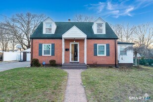 122 Oberlin Rd in Hamden, CT - Building Photo