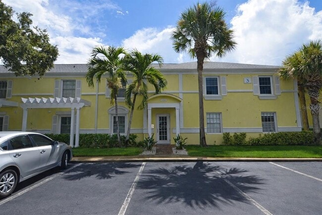 5048 Beach Dr SE in St. Petersburg, FL - Building Photo - Building Photo