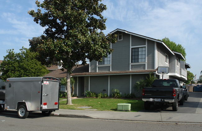 11382 Magnolia Ave in Riverside, CA - Building Photo - Building Photo