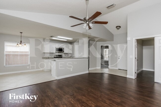 12025 Larson Ln in Parrish, FL - Building Photo - Building Photo