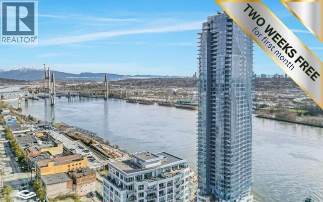 property at 660 Quayside Dr