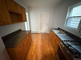 FTELEY AVENUE, BRONX in Bronx, NY - Building Photo