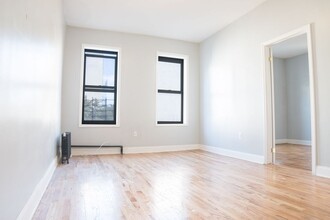 566 Parkside Avenue in Brooklyn, NY - Foto de edificio - Building Photo