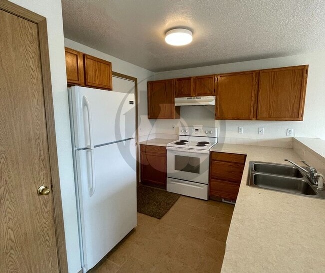 971-975-975 Charter Pl NE in Salem, OR - Building Photo - Building Photo