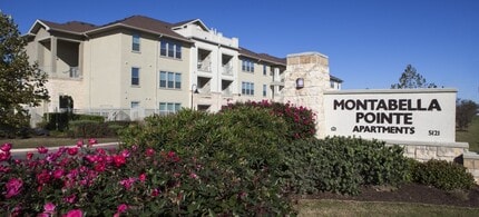 Montabella Pointe in San Antonio, TX - Building Photo - Building Photo