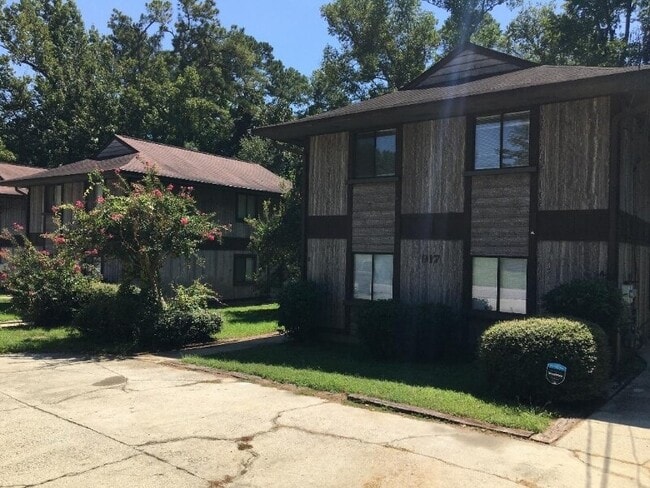property at 917A Flythe Dr