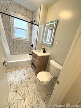 16 Windsor Rd, Unit #1 in Medford, MA - Foto de edificio - Building Photo