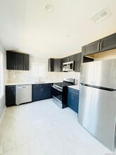 139-22 Lakewood Ave in Queens, NY - Foto de edificio - Building Photo