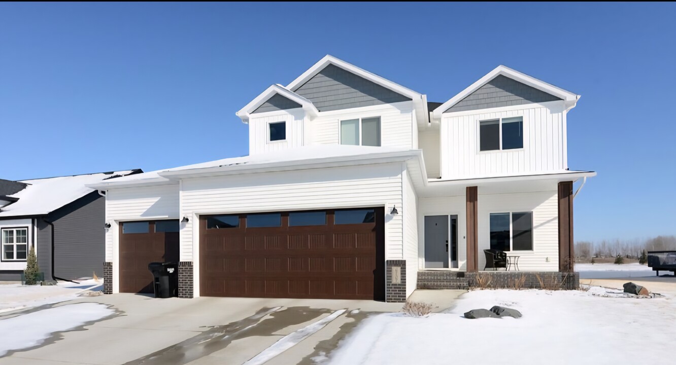 6707 54th Ave S in Fargo, ND - Building Photo