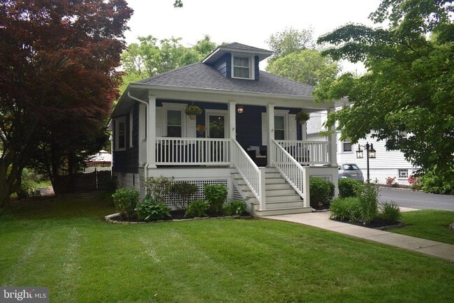 property at 416 Kenilworth Ave