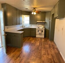 4509 N Rockwell Ave in Bethany, OK - Foto de edificio - Building Photo