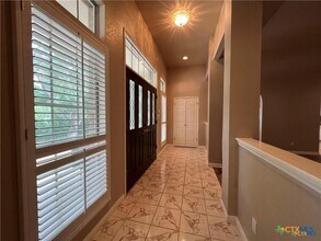 742 W San Antonio St in San Marcos, TX - Building Photo - Building Photo