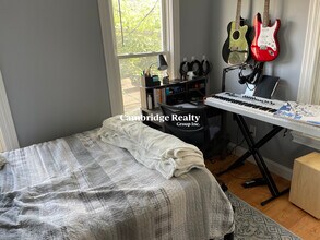 25 1/2 Gore St, Unit 2T in Cambridge, MA - Building Photo - Building Photo