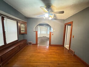 849 Rudyard Rd in Cleveland, OH - Foto de edificio - Building Photo