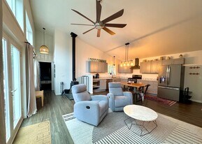 36440 Bradford Rd in Sterling, AK - Building Photo