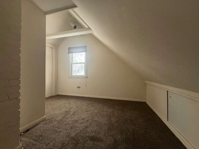 21111 Raymond St in Maple Heights, OH - Building Photo - Building Photo