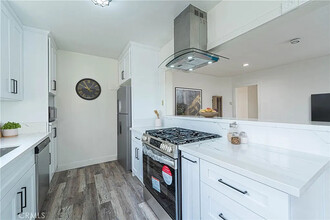 2618 Ralston Ln in Redondo Beach, CA - Foto de edificio - Building Photo