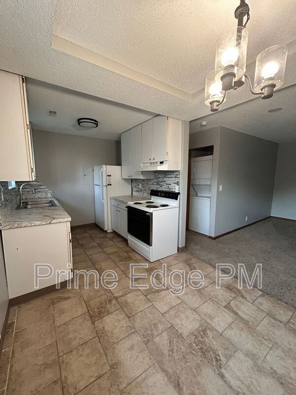 property at 4621 Prescott Ave